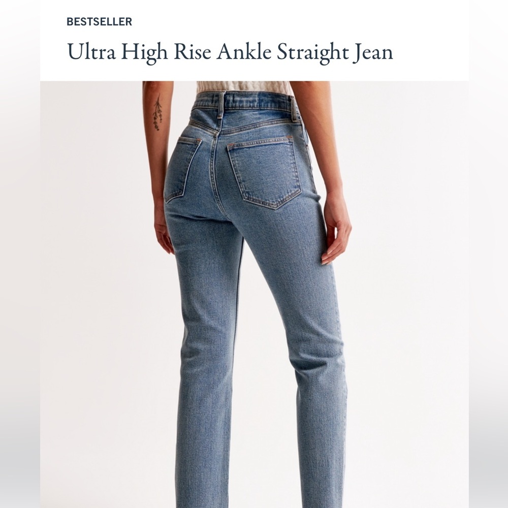 Abercrombie ultra high rise ankle straight jean. Size 25, regular hem in medium